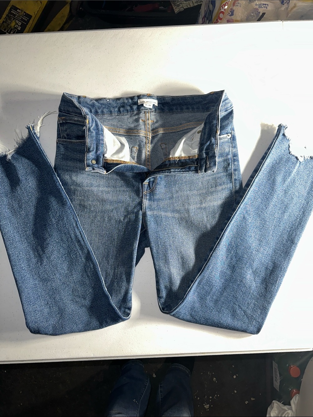 Good American Skinny Jeans in Medium Blue with Raw Hem